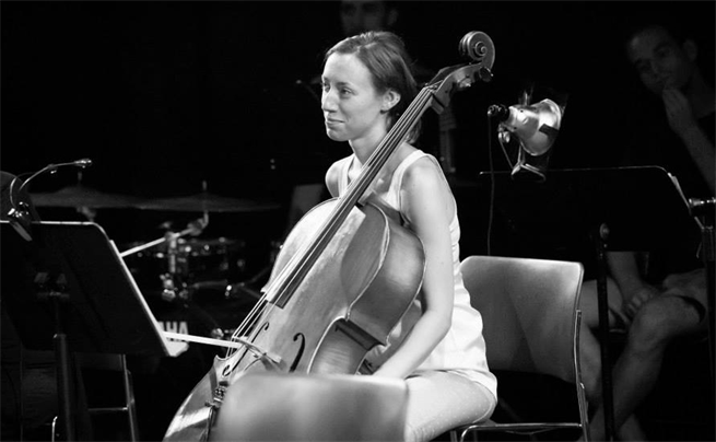 Rachel Smith playing cello