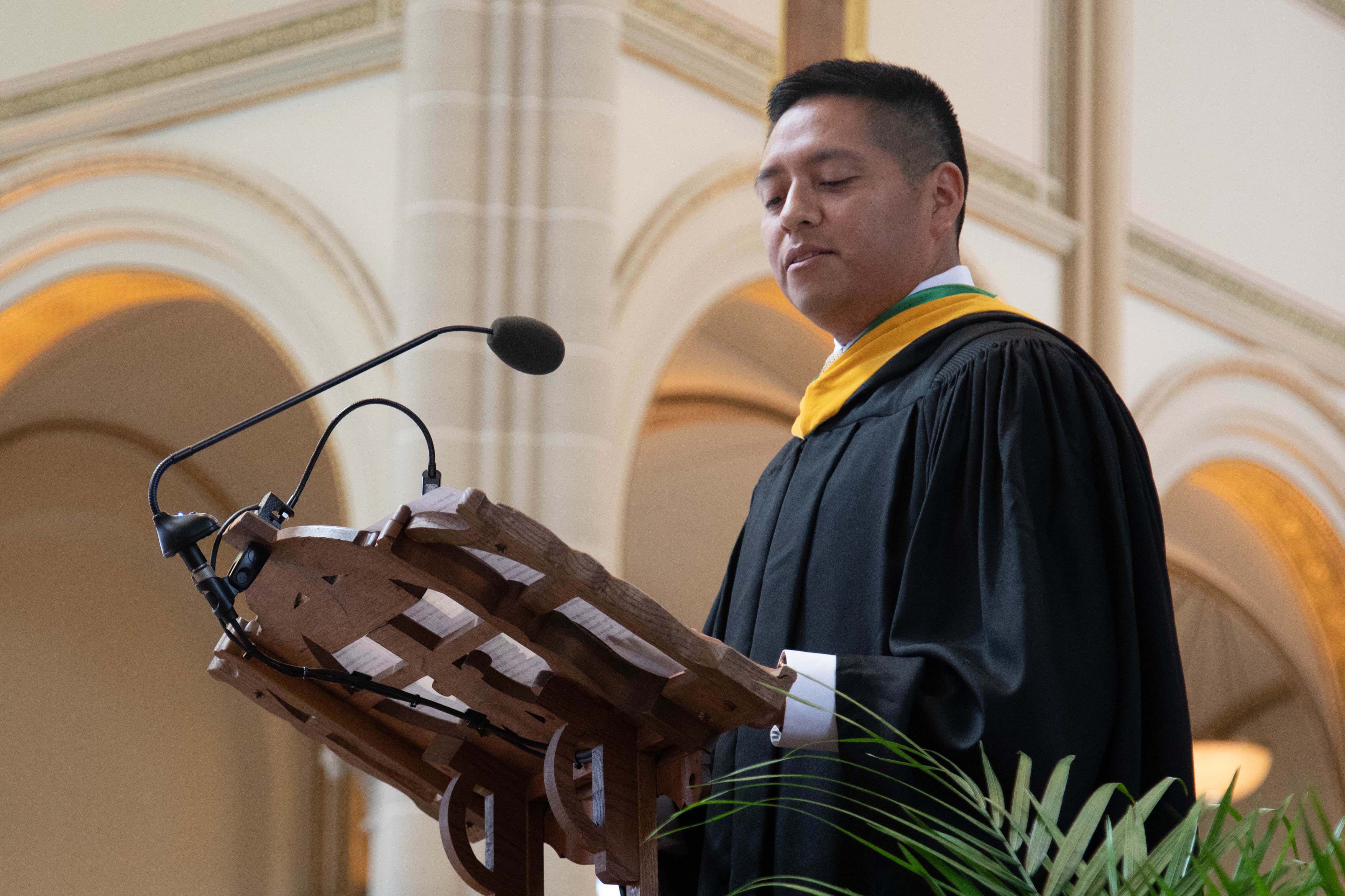 Theodore Chavez, C’08 delivers 2023 Honors Convocation Address