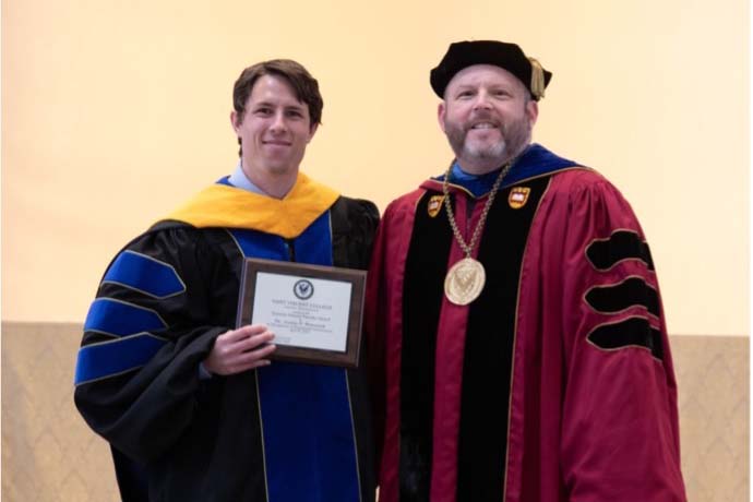 Dr. Justin Petrovich receives Quentin Schaut Faculty Award